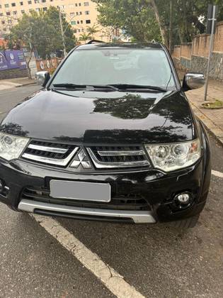 MITSUBISHI PAJERO 3.2 HPE S 4X4 7 LUGARES 16V TURBO INTERCOOLER DIESEL 4P AUTOMÁTICO